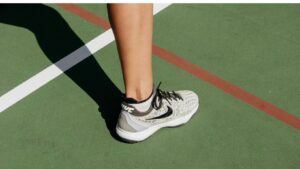 tennis sneakers for men